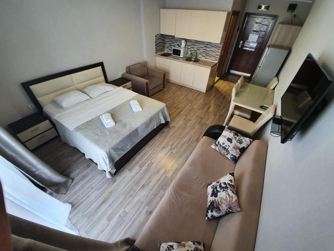 Batumi Royal Apartments Esterno foto