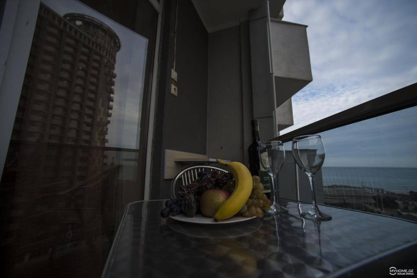 Batumi Royal Apartments Esterno foto