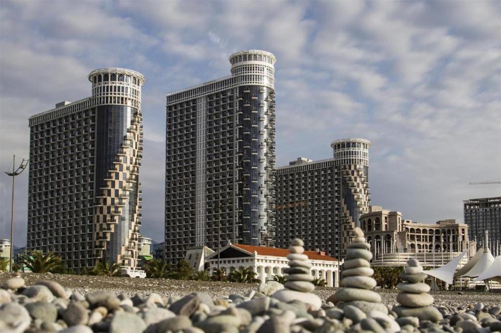 Batumi Royal Apartments Esterno foto