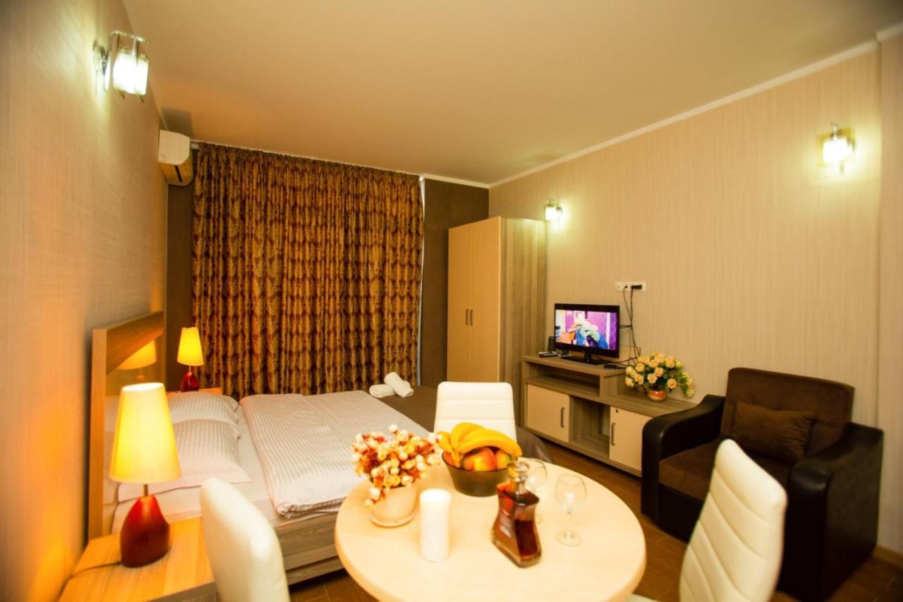 Batumi Royal Apartments Esterno foto