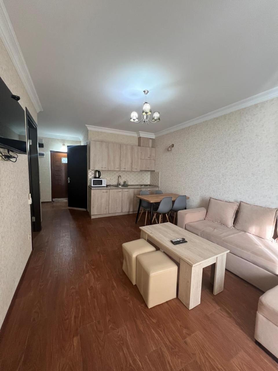 Batumi Royal Apartments Esterno foto
