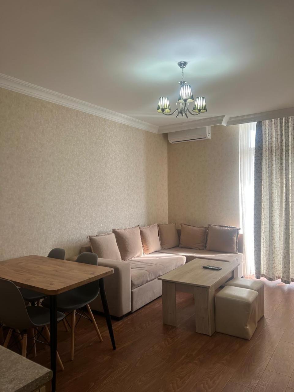 Batumi Royal Apartments Esterno foto